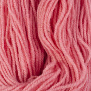 Plantaardig roze geverdd biologisch wollen breigaren